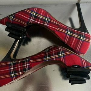 Betsey Johnson (closed toe) Plaid Tartan Pumps 7.5